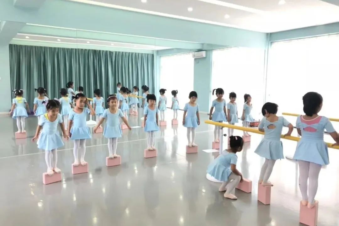 孩子练舞蹈，这几个坏习惯可千万要改掉啊！ (http://www.hnyixiao.com/) 教育资讯 第4张